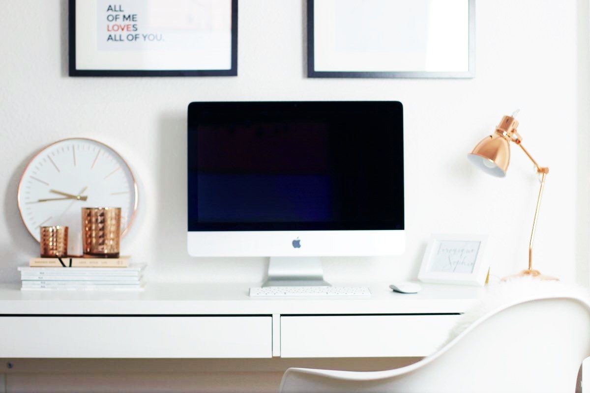 Blogger Arbeitsplatz, Schreibtisch, workplace, IKEA, Eames Style Stuhl, iMac, Apple