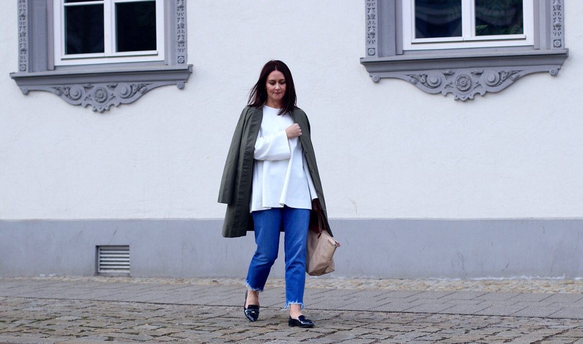 woman over 40, fashion over 40, mum, cos, coat, long champ, relaxed-fit jeans