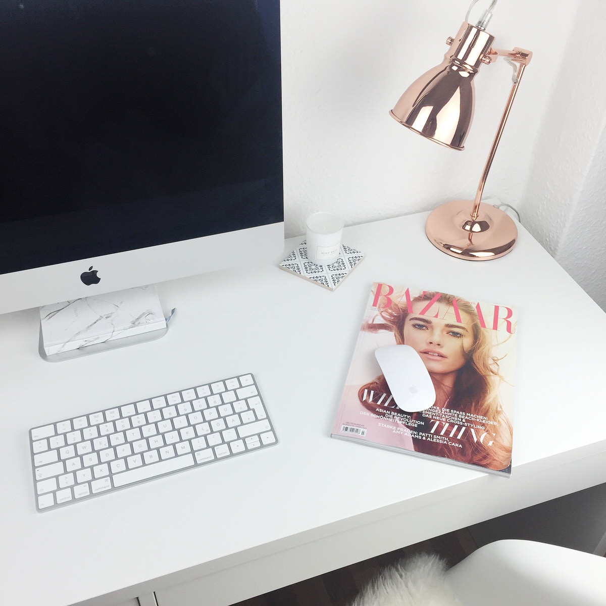 Blogger Arbeitsplatz, Schreibtisch, workplace, IKEA, Eames Style Stuhl, iMac, Apple