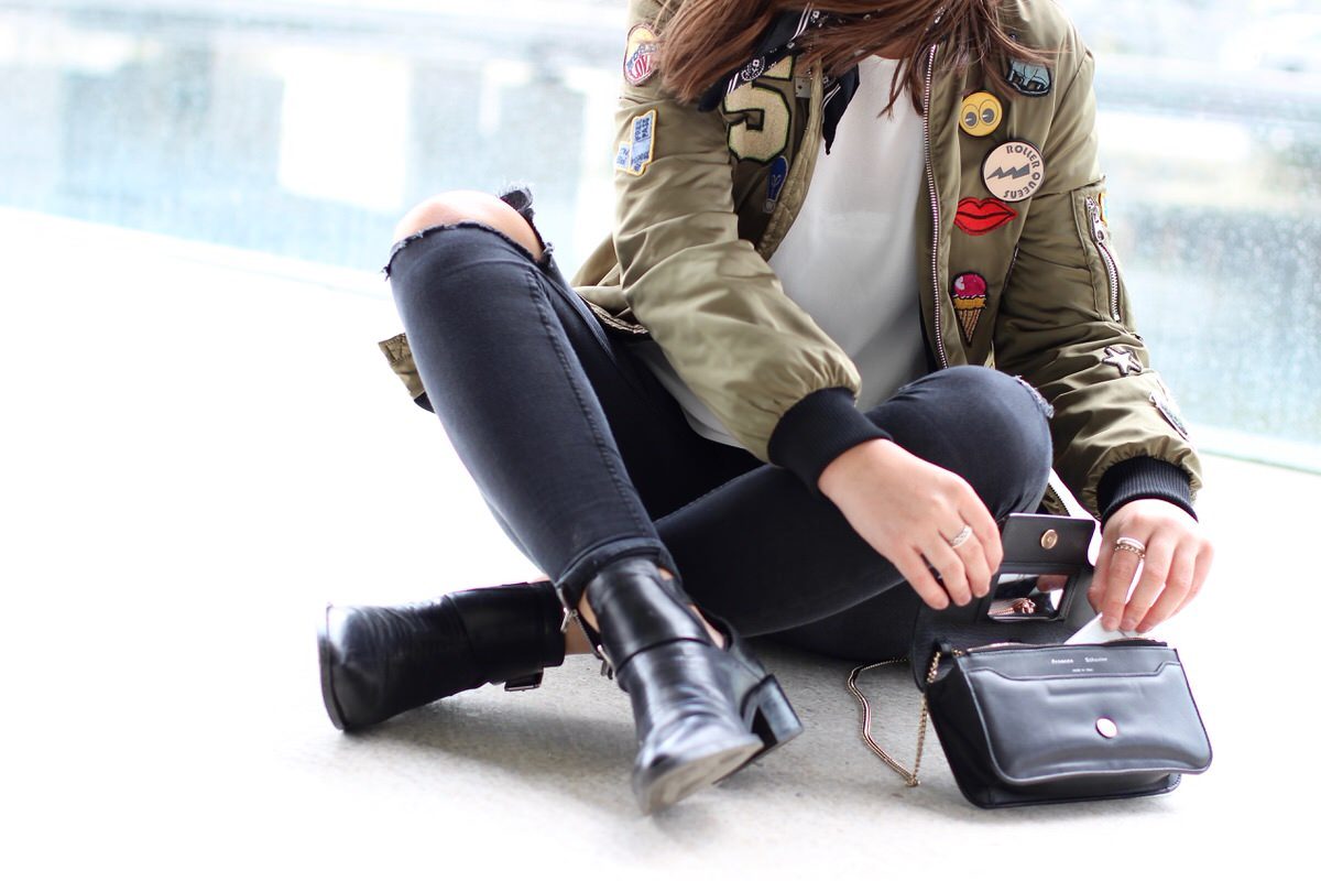 Bomberjacke mit Patches, Cutout Boots, Bandana, Proenza Schouler, Zara, Jeans, Edited