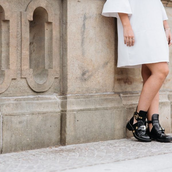 Asos Off Shoulder Kleid, Balenciaga Ceinture, Chloé Faye, Kapten & Son, Balenciaga Boots, Pandora, Manuel-Pallhuber, Berlin, Streetstyle