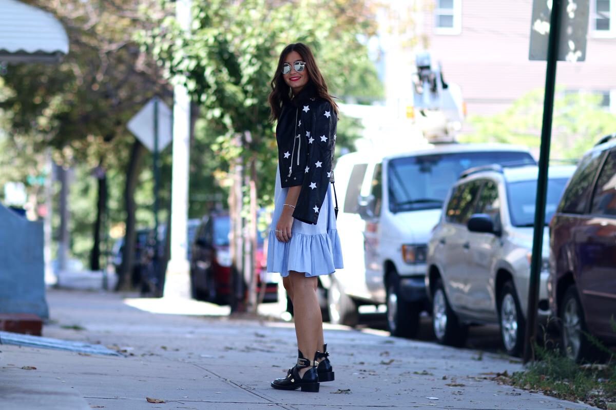 showroom.de, Balenciaga Ceinture Boots, Dior So Real Sonnenbrille, JN by JNLLOVET, Celine Trio